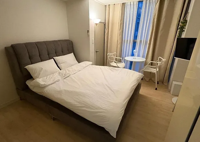 Sindang Station Cozy Appartement *